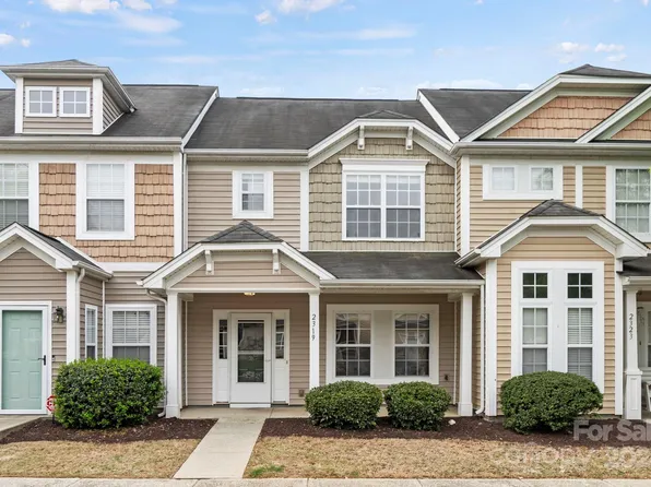 2319 Crosscut Dr, Charlotte, NC 28214