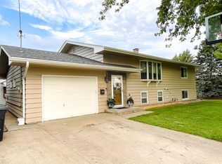 908 Longview Rd, Missouri Valley, IA 51555