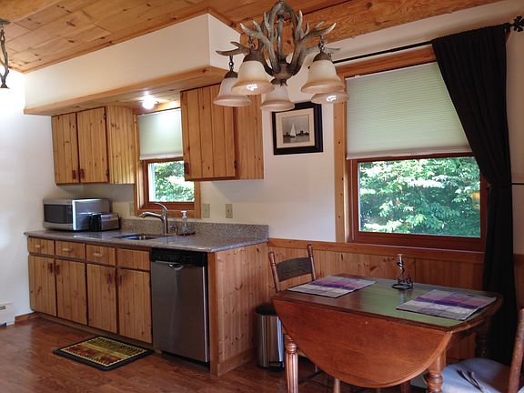Granite w/ Undermount Sink