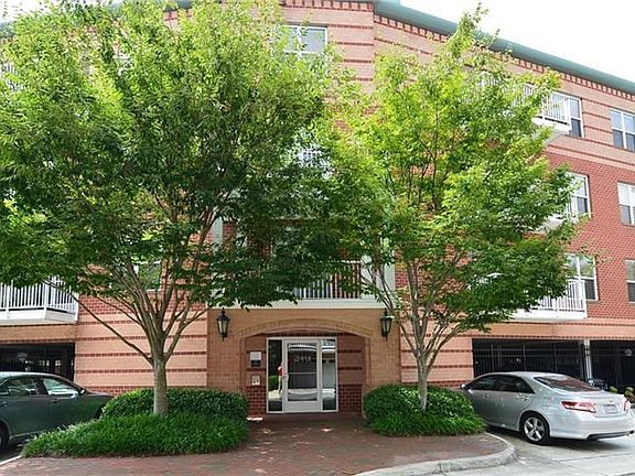 3rd image of 249 W Freemason St APT 202