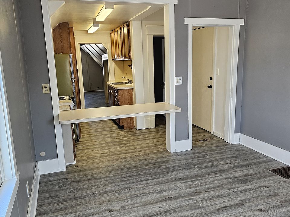 2nd image of 310 S Green St #4