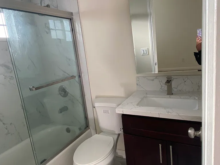 2664 Washington Ave — Photo 4