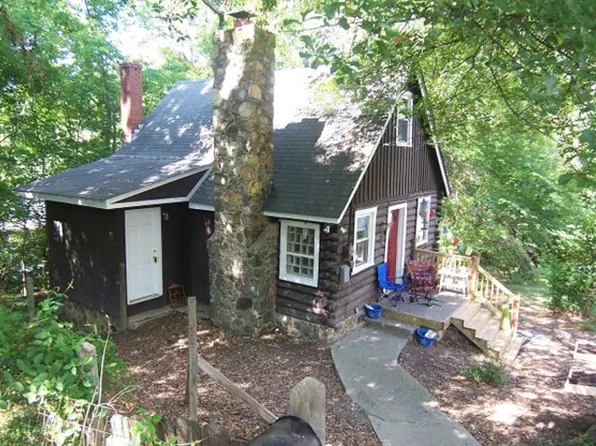 708 Carver St, Chapel Hill, NC 27516