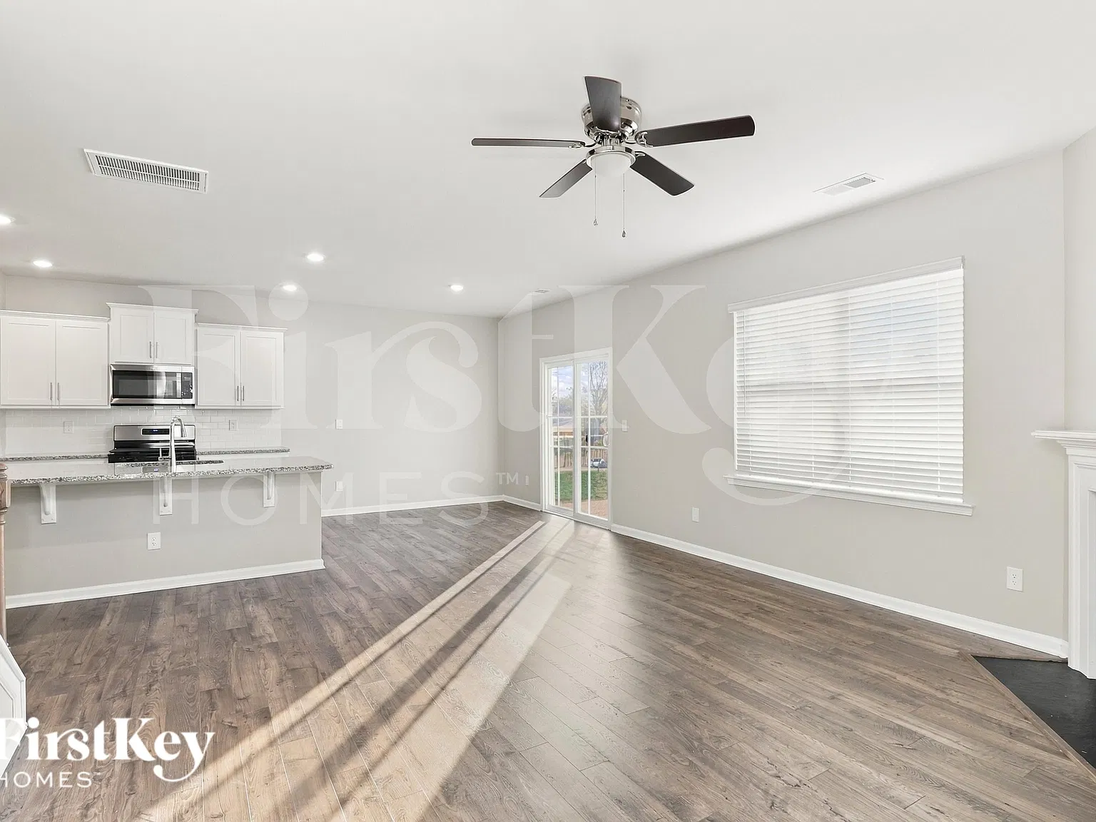 5 bed, 3.0 bath, 2583 sqft, $2,620 — Photo 4