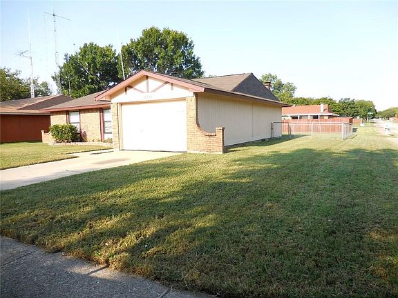 2nd image of 5315 Prince Dr