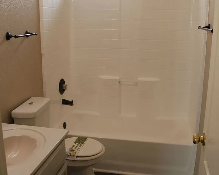 14313 Island Point Dr — Photo 22