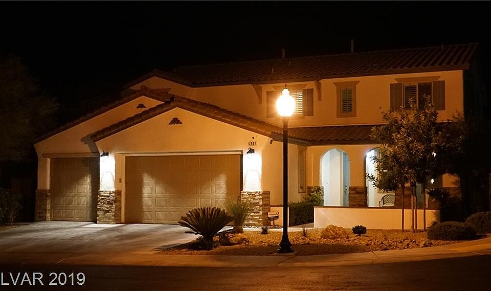 1st image of 2981 Brackendale Ave