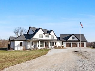 489 E Dawn View Heights Ct, Bloomfield, IN 47424