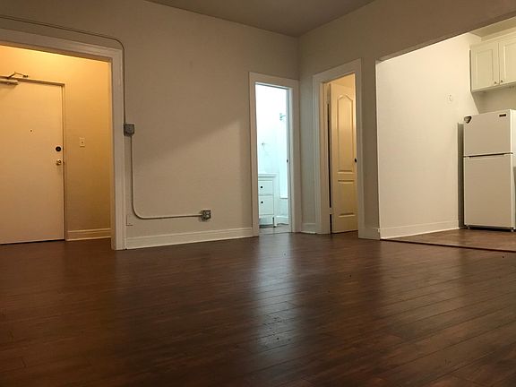 4th image of 661 Shatto Pl APT 305