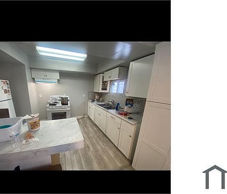 1st image of 1630 E 71st St