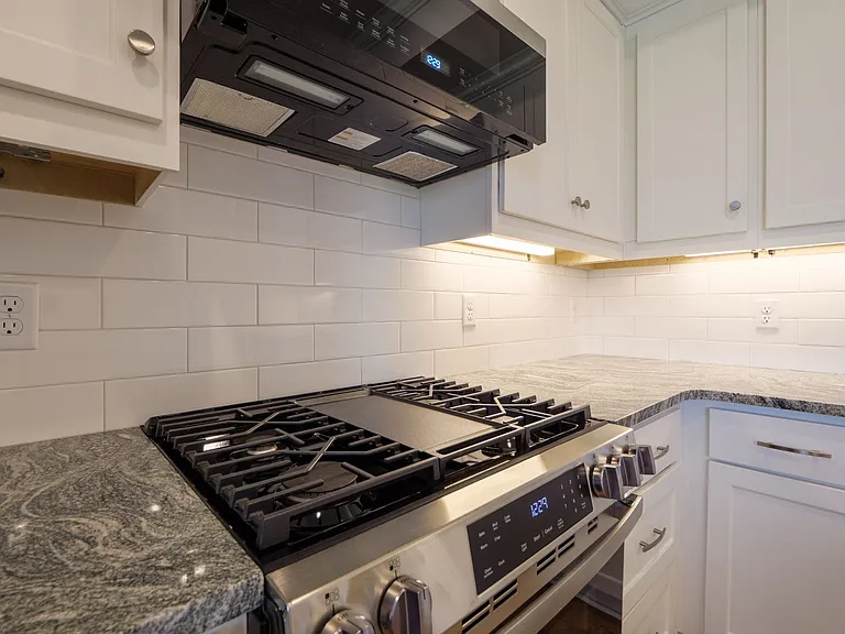 5033 Hamilton Cir — Photo 13