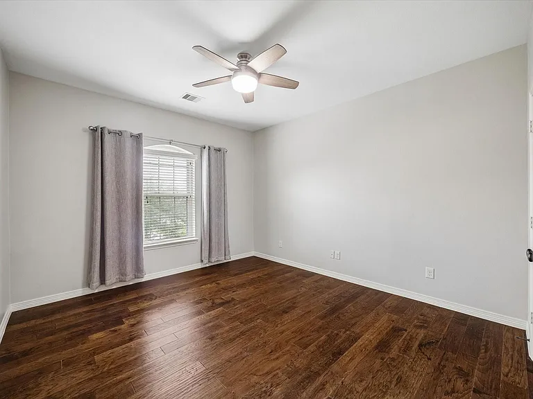 1735 Sylvia Springs Ln — Photo 35