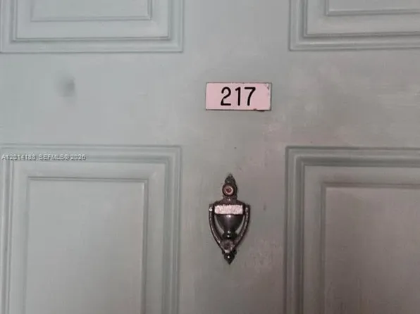 6801 Harding Ave APT 217, Miami Beach, FL 33141
