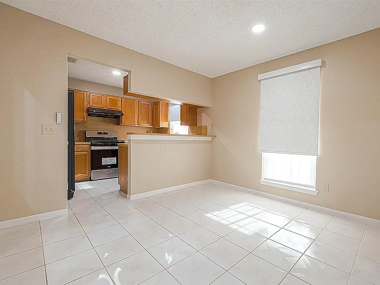 3231 E Heatherock Cir — Photo 13
