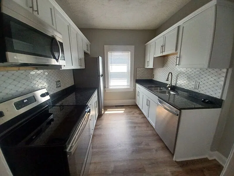3 bed, 1.0 bath, 1510 sqft, $1,425 — Photo 4