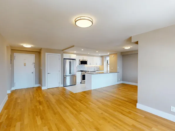 310 Greenwich Street image 1 of 14