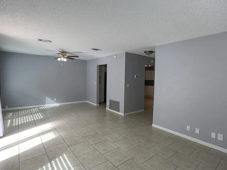 437 N Halifax Ave #5 — Photo 9