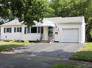 101 Southampton Dr, Rochester, NY 14616