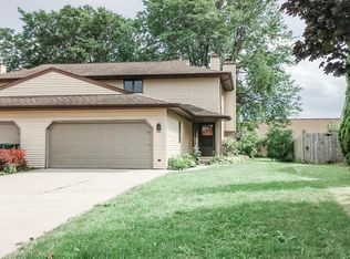 2411 W Jonathon Dr, Appleton, WI 54914