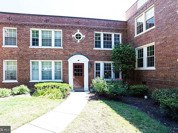 4th image of 1709 N Troy St #7-381