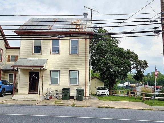 4th image of 415 Jonestown Rd