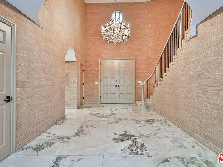 1030 Brooklawn Dr — Photo 7