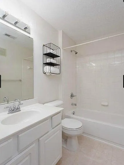 600 Vincent Way #2305 — Photo 4