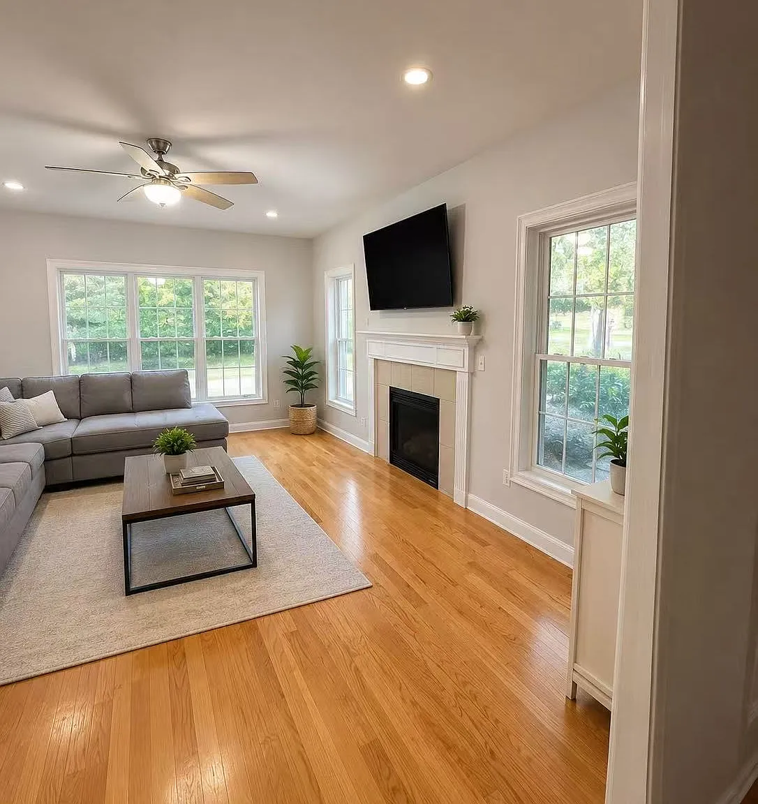 4 bed, 2.5 bath, 3119 sqft, $5,500 — Photo 2