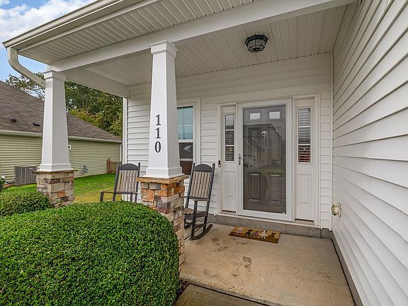 4th image of 110 Pink Dogwood Ln