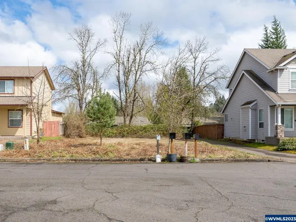 2496 Kodiak Ct NE, Salem, OR 97305