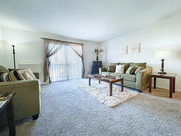 Country Meadows Apartments — Photo 48