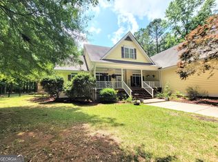 185 Deer Field Trl, Newnan, GA 30265