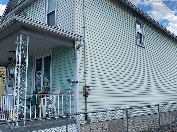 2nd image of 40 W Beatty St