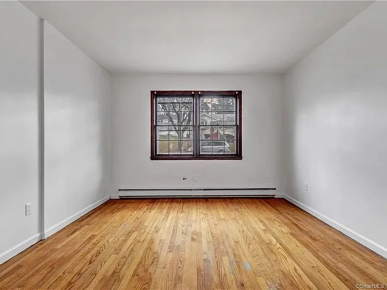 38 Diamond St — Photo 22