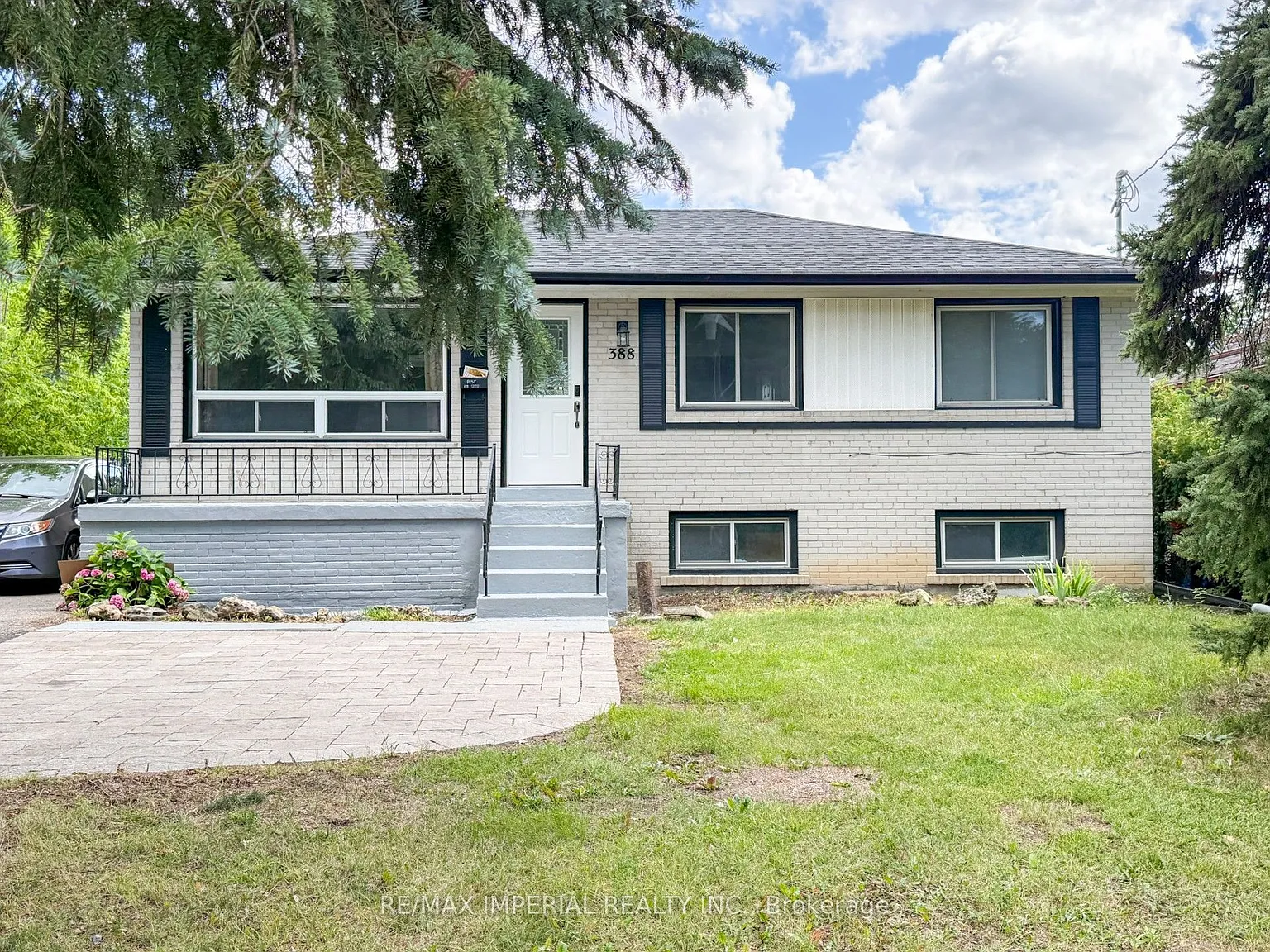 3 bed, $2,900 — Photo 2