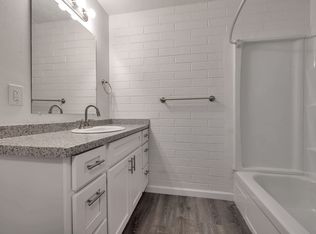 Chic, urban living awaits., Phoenix, AZ 85015