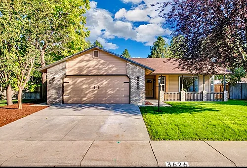 3626 E Presidential Dr Photo 1