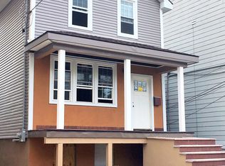 39 Long St, Jersey City, NJ 07305