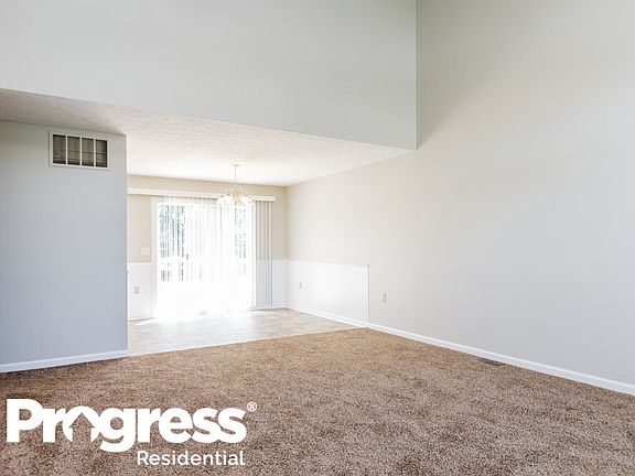 2nd image of 5457 N Meadow Dr