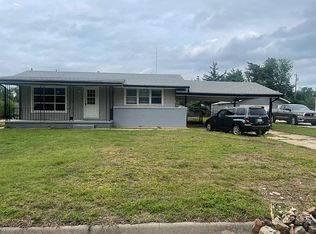 112 E 44th St S, Wichita, KS 67216