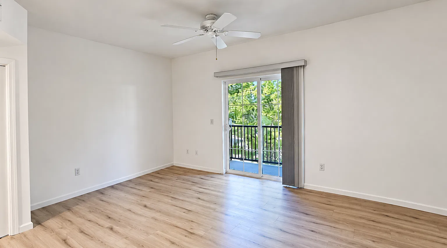 2 bed, 2.5 bath, 850 sqft, $2,475 — Photo 3