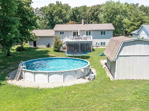 3rd image of 531 Cottonwood Dr