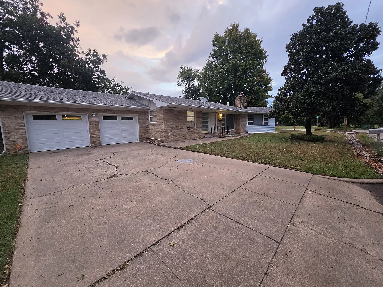 3 bed, 1639 sqft, $1,100 — Photo 1