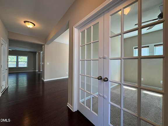 4th image of 110 Foxborough Ln