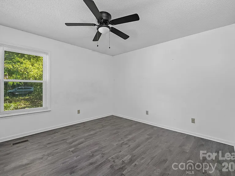 21014 Pine Ridge Dr — Photo 20
