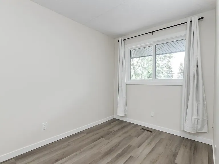 739 Bracewood Dr SW — Photo 84