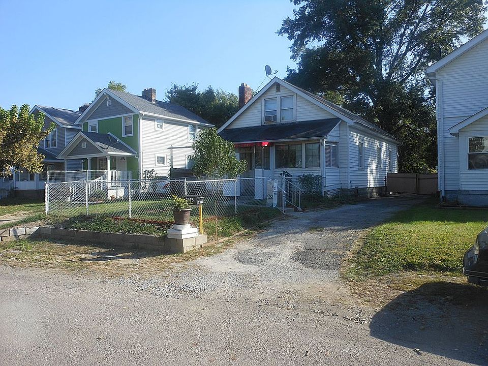 1st image of 1915 E North Broadway St