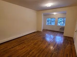 2819 46th St #1, Astoria, NY 11103