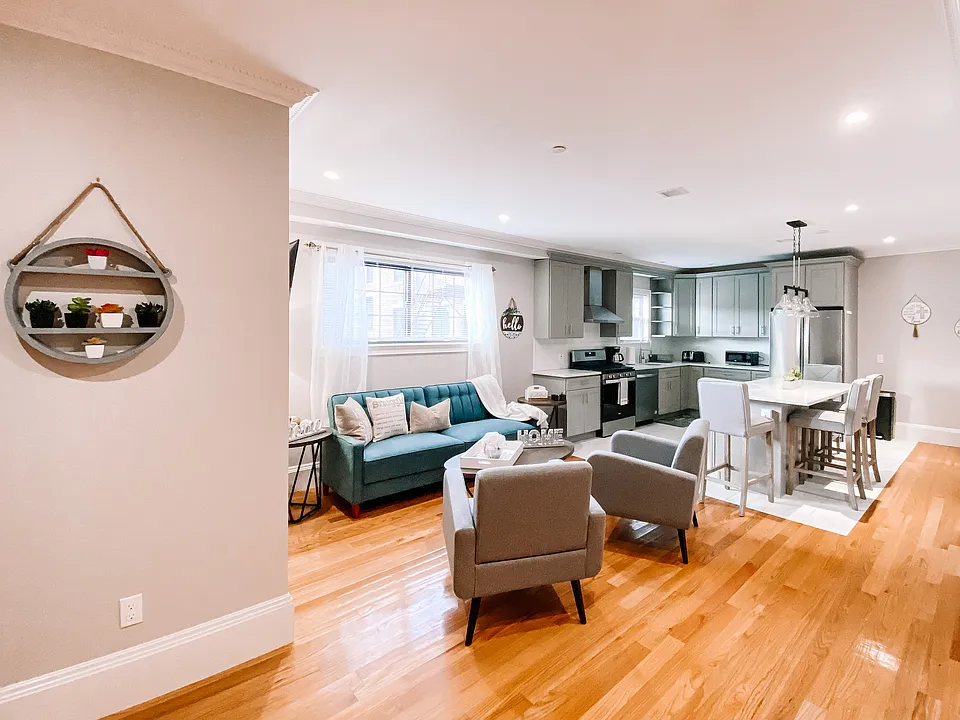 399 Broadway #2