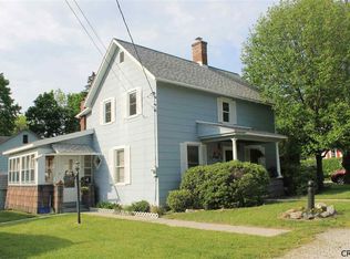 24 Munsell St, Hoosick Falls, NY 12090